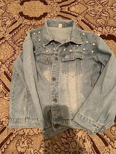 Джинсовая куртка
Голубойс жемчужными стразами
Размер:стандарт at lalafo.kg Джинсовая куртка
Голубойс жемчужными стразами
Размер:стандарт