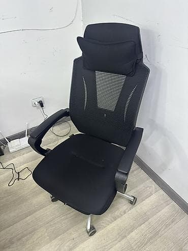 Офис креслолору: Офис креслолор, Дөңгөлөктүү, түсү - Кара lalafo.kg да — 1 Офис креслолору: Офис креслолор, Дөңгөлөктүү, түсү - Кара — 1