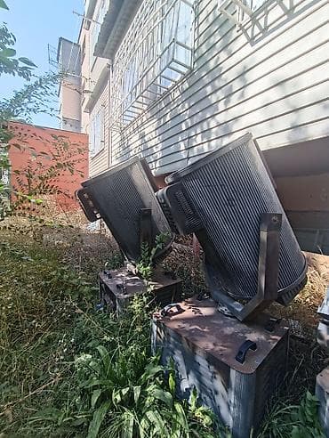 Прожекторлор: Продаются зенитные прожектора 3 штуки. отсутствуют кабеля. остальное lalafo.kg да — 1 Прожекторлор: Продаются зенитные прожектора 3 штуки. отсутствуют кабеля. остальное — 1