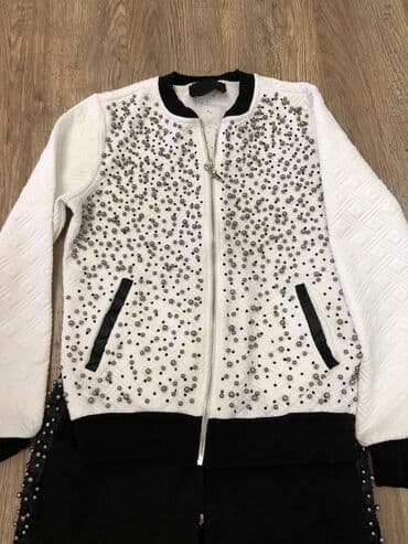 Брючный костюм, Прямые, Турция, Вискоза, Осень-весна at lalafo.kg Брючный костюм, Прямые, Турция, Вискоза, Осень-весна