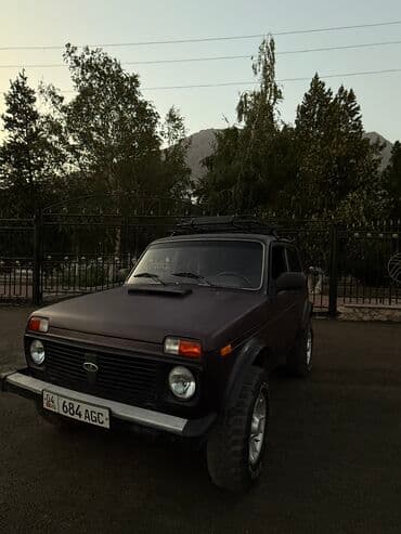 ВАЗ (ЛАДА) 4x4 Нива: 2010 г., 1.7 л, Механика, Бензин, Внедорожник at lalafo.kg ВАЗ (ЛАДА) 4x4 Нива: 2010 г., 1.7 л, Механика, Бензин, Внедорожник