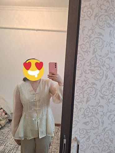 Блузка, Шифон, Однотонный, Прозрачная модель at lalafo.kg Блузка, Шифон, Однотонный, Прозрачная модель