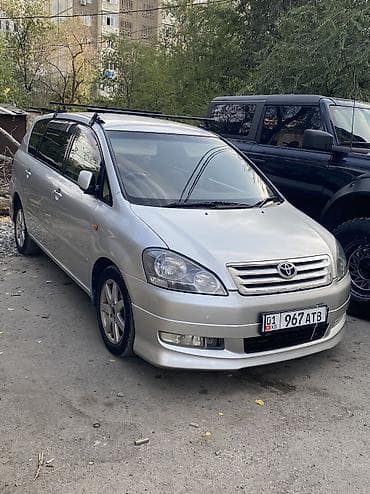 Toyota Ipsum: 2003 г., 2.4 л, Автомат, Бензин, Минивэн at lalafo.kg Toyota Ipsum: 2003 г., 2.4 л, Автомат, Бензин, Минивэн
