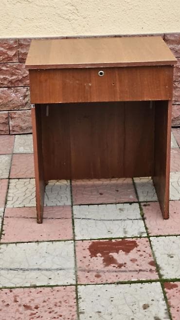 Парикмахерское оборудование комплектом: 1) Кресло парикмахерское - at lalafo.kg Парикмахерское оборудование комплектом: 1) Кресло парикмахерское -