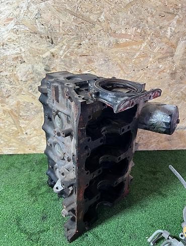 Блок двигателя Mitsubishi Fuso 4M40 2000 (б/у) at lalafo.kg Блок двигателя Mitsubishi Fuso 4M40 2000 (б/у)