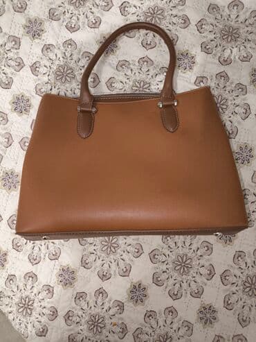 Продаю сумочку. Подарили не пользуюсь. Новая. отдам за 1000 сом at lalafo.kg Продаю сумочку. Подарили не пользуюсь. Новая. отдам за 1000 сом