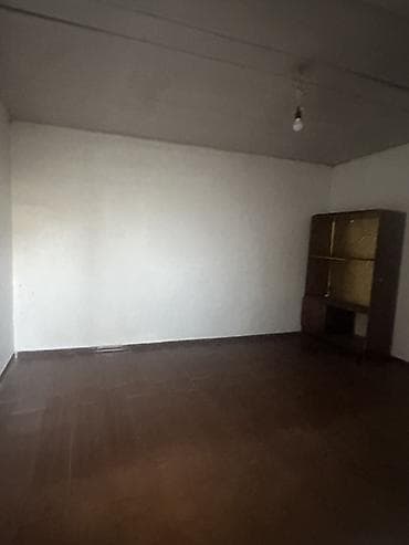 Сдается отдельная комната с кухней и душем в одноэтажном блоке at lalafo.kg Сдается отдельная комната с кухней и душем в одноэтажном блоке