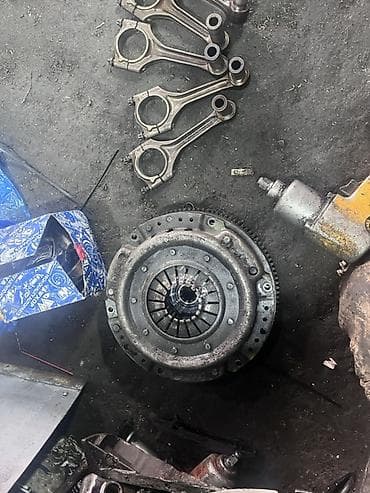 Детали двигателя (разбор) В наличии комплект запчастей с двигателя at lalafo.kg Детали двигателя (разбор) В наличии комплект запчастей с двигателя