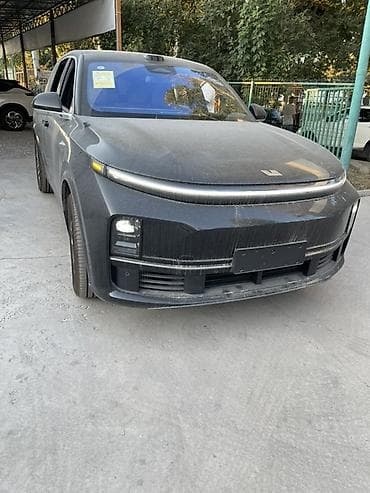 Lixiang L7: 2025 г., 1.5 л, Автомат, Гибрид, Кроссовер at lalafo.kg Lixiang L7: 2025 г., 1.5 л, Автомат, Гибрид, Кроссовер