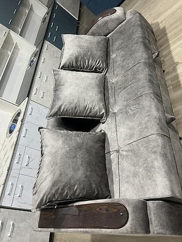 Прямой диван, Трехместный at lalafo.kg Прямой диван, Трехместный