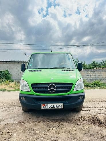 Mercedes-Benz Sprinter (длинная база), зелёный фургон. Основные at lalafo.kg Mercedes-Benz Sprinter (длинная база), зелёный фургон. Основные