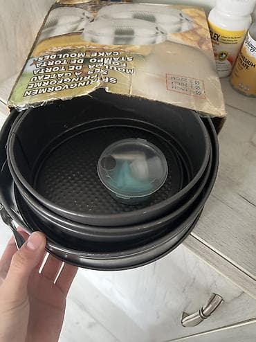 Отдам за 300 сом формочки для выпекания с дном и многоразовый мешок at lalafo.kg Отдам за 300 сом формочки для выпекания с дном и многоразовый мешок