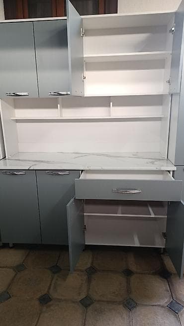 Кухонный гарнитур, цвет - Серый at lalafo.kg Кухонный гарнитур, цвет - Серый