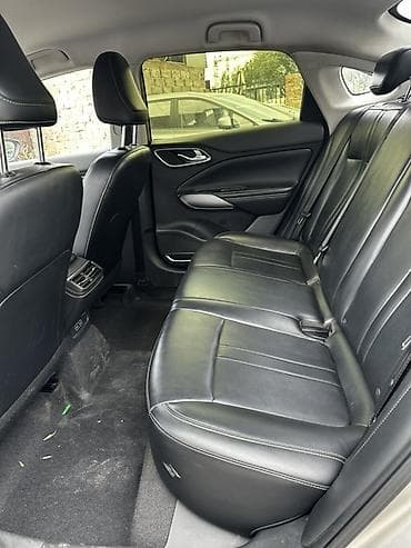 GAC: GAC Trumpchi GA4 (S Pio) — серебристый седан класса C Кузов и внешний lalafo.kg да — 8 GAC: GAC Trumpchi GA4 (S Pio) — серебристый седан класса C Кузов и внешний — 8