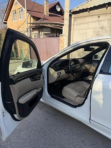 Mercedes-Benz S-Class: 2009 г., 5 л, Автомат, Бензин, Седан at lalafo.kg Mercedes-Benz S-Class: 2009 г., 5 л, Автомат, Бензин, Седан