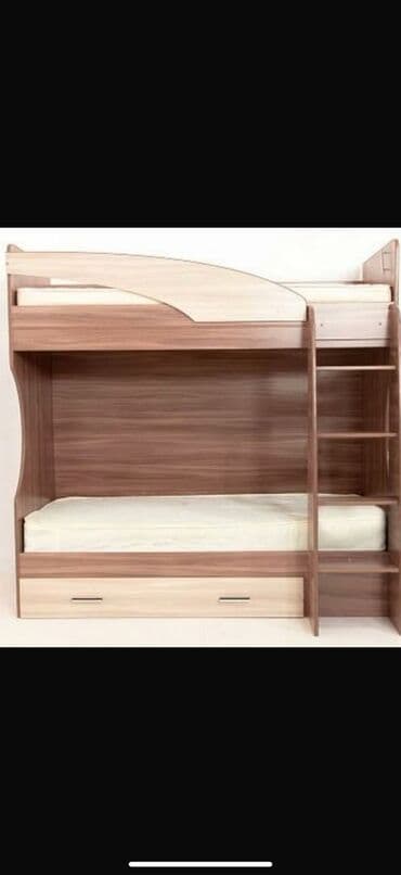 Двуспальная кровать, Б/у, С матрасом, длина - 160 см at lalafo.kg Двуспальная кровать, Б/у, С матрасом, длина - 160 см