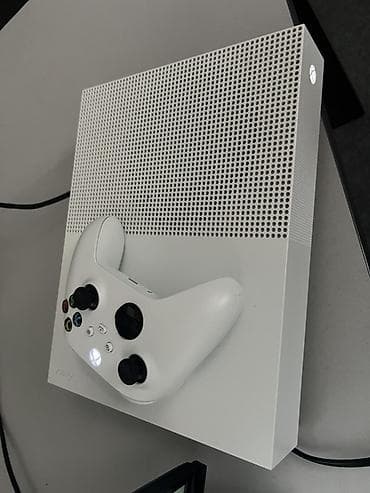 Xbox One S, белая игровая консоль с беспроводным геймпадом at lalafo.kg Xbox One S, белая игровая консоль с беспроводным геймпадом