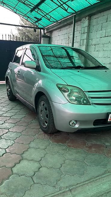 Toyota Ist: 2005 г., 1.5 л, Автомат, Бензин, Хэтчбэк at lalafo.kg Toyota Ist: 2005 г., 1.5 л, Автомат, Бензин, Хэтчбэк