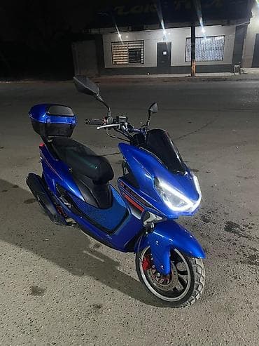 MAXI В идеальном состоянии В комплекте шлем перчатки Документы at lalafo.kg MAXI В идеальном состоянии В комплекте шлем перчатки Документы