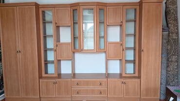 Секция/стенка для гостиной из ЛДСП под натуральное дерево. - at lalafo.kg Секция/стенка для гостиной из ЛДСП под натуральное дерево. -