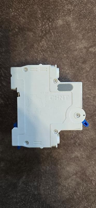 Рубильники: Электрический автомат, Однофазные, Напряжение: 50 ампер, Новый at lalafo.kg — 6 Рубильники: Электрический автомат, Однофазные, Напряжение: 50 ампер, Новый — 6