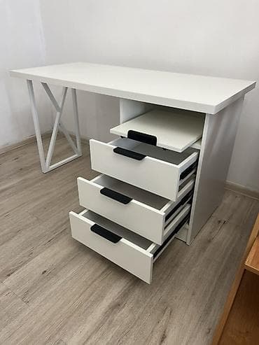 Офис эмереги: Компьютердик үстөлү, Текчелери бар lalafo.kg да — 3 Офис эмереги: Компьютердик үстөлү, Текчелери бар — 3