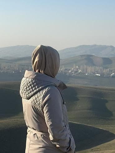 Женская утеплённая парка с капюшоном - Цвет: светло-бежевый. - Длина at lalafo.kg Женская утеплённая парка с капюшоном - Цвет: светло-бежевый. - Длина