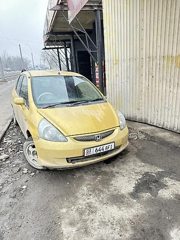 Honda Fit: 2005 г., Хэтчбэк at lalafo.kg Honda Fit: 2005 г., Хэтчбэк