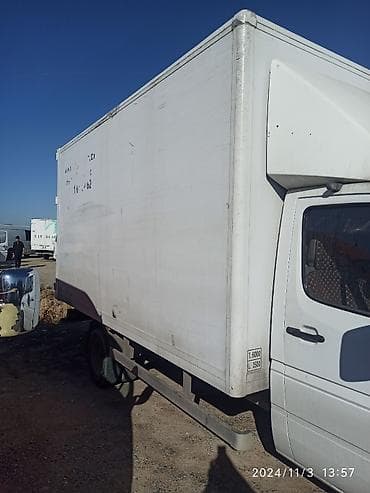 Грузовик, Mercedes-Benz, Стандарт, 3 т, Б/у at lalafo.kg Грузовик, Mercedes-Benz, Стандарт, 3 т, Б/у