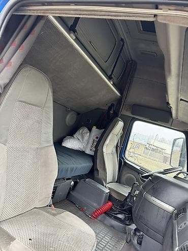 Тягач, Volvo, 2005 г., Тентованный at lalafo.kg Тягач, Volvo, 2005 г., Тентованный