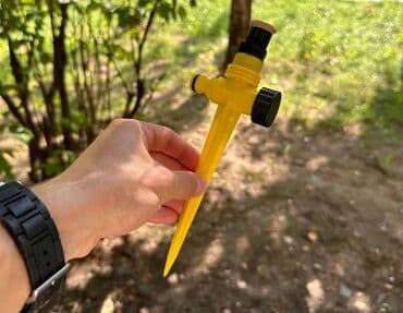 Садовый дождеватель для полива грядок, клумб, газона. Просто at lalafo.kg Садовый дождеватель для полива грядок, клумб, газона. Просто