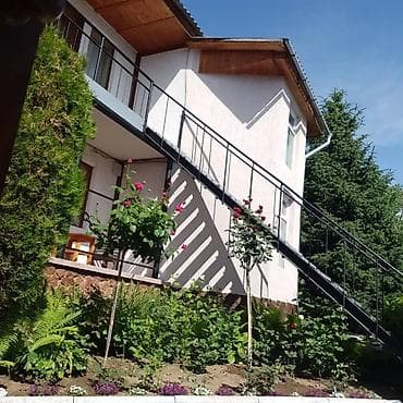 Дом под бизнес в центре г. Чолпон-ата, рядом кинотеатр и автовокзал at lalafo.kg — 6 Дом под бизнес в центре г. Чолпон-ата, рядом кинотеатр и автовокзал — 6