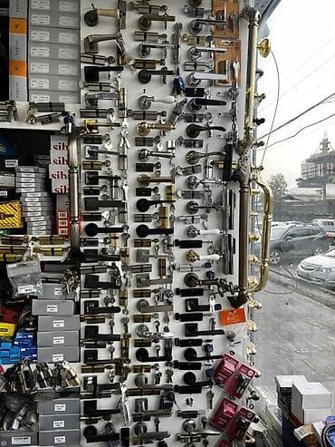 Дверная ручка, Для межкомнатных дверей, Металлические, Без установки at lalafo.kg Дверная ручка, Для межкомнатных дверей, Металлические, Без установки