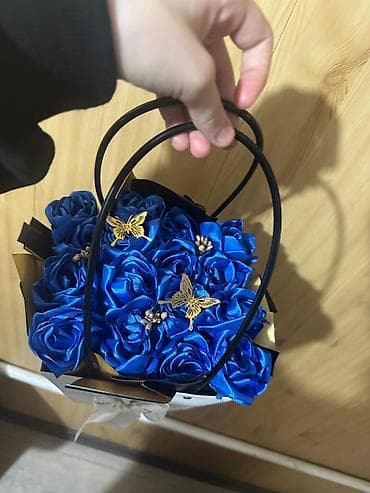 Бонбоньерки: Букеты из атласных роз с декоративной бабочкой - Авторские букеты at lalafo.kg — 9 Бонбоньерки: Букеты из атласных роз с декоративной бабочкой - Авторские букеты — 9