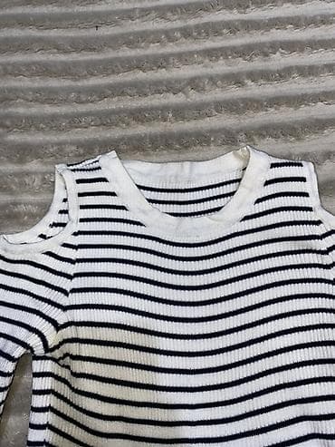 Полосатая кофта с вырезами на плечах - Модель: тонкая трикотажная at lalafo.kg — 2 Полосатая кофта с вырезами на плечах - Модель: тонкая трикотажная — 2