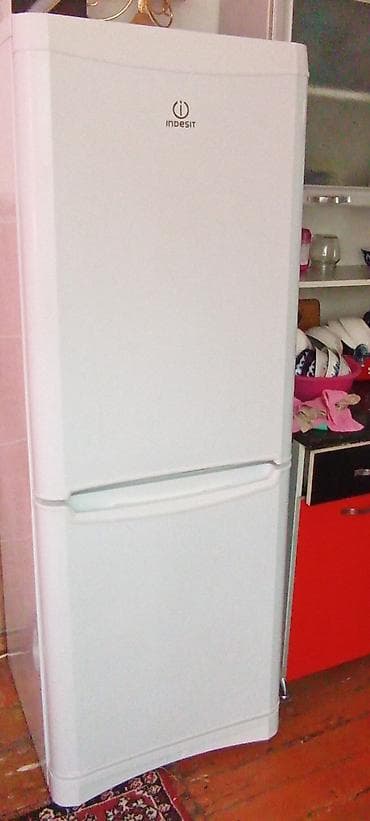 Холодильник Indesit, Б/у, Двухкамерный, De frost (капельный), 60 * 170 * 60 at lalafo.kg Холодильник Indesit, Б/у, Двухкамерный, De frost (капельный), 60 * 170 * 60