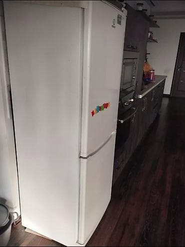 Холодильник Indesit, Б/у, Двухкамерный at lalafo.kg Холодильник Indesit, Б/у, Двухкамерный