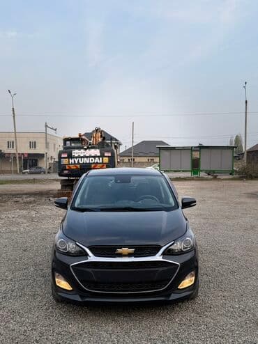 Chevrolet Spark: 2018 г., 1 л, Вариатор, Бензин, Хэтчбэк at lalafo.kg Chevrolet Spark: 2018 г., 1 л, Вариатор, Бензин, Хэтчбэк