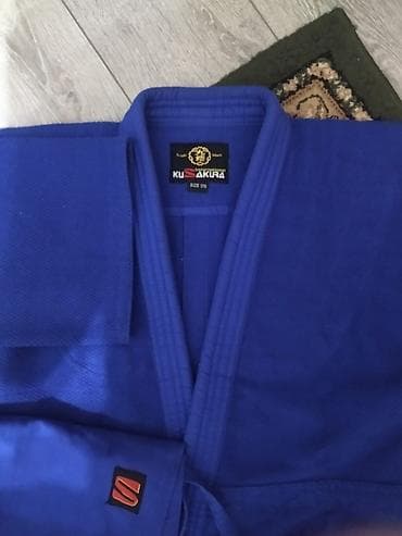 Кимоно от бренда kusakura,размер 170, плотная –750 гр at lalafo.kg Кимоно от бренда kusakura,размер 170, плотная –750 гр