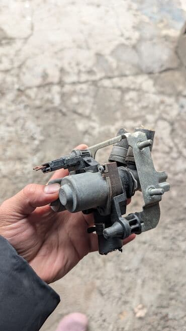 Помпа Mercedes-Benz 2001 г., Б/у, Оригинал, Япония at lalafo.kg Помпа Mercedes-Benz 2001 г., Б/у, Оригинал, Япония