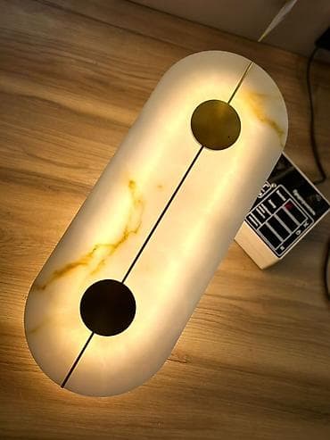 Настенный светильник в современном стиле - Тип: бра/настенный at lalafo.kg Настенный светильник в современном стиле - Тип: бра/настенный