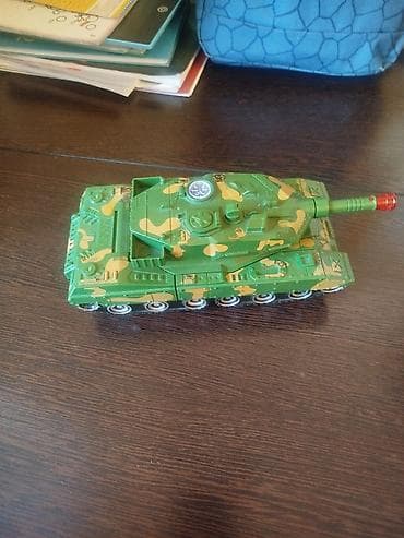 Чатырлар жана үйлөр: Игрушка «Танк‑трансформер с роботом» - Трансформация: из танка lalafo.kg да — 3 Чатырлар жана үйлөр: Игрушка «Танк‑трансформер с роботом» - Трансформация: из танка — 3