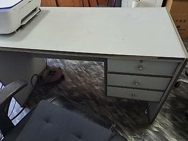 Только звонки!
2 стола (офисные) at lalafo.kg Только звонки!
2 стола (офисные)