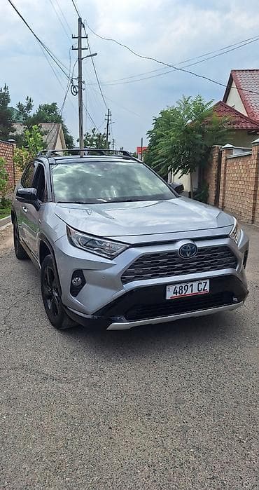 Toyota RAV4: 2020 г., 2.5 л, Вариатор, Гибрид, Кроссовер at lalafo.kg Toyota RAV4: 2020 г., 2.5 л, Вариатор, Гибрид, Кроссовер