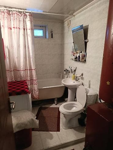 Продаю дом в Центральной части Бишкека, ул. Суворова. В доме 3 lalafo.kg да — 7 Продаю дом в Центральной части Бишкека, ул. Суворова. В доме 3 — 7