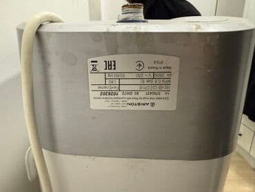 Накопительный водонагреватель Объем бака: 100 л, Ariston, Предохранительный клапан, Эмалированная сталь at lalafo.kg Накопительный водонагреватель Объем бака: 100 л, Ariston, Предохранительный клапан, Эмалированная сталь