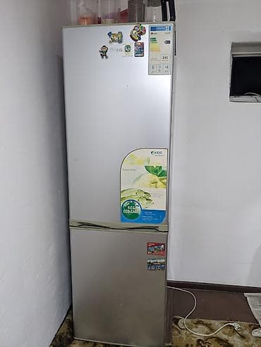 Холодильник Б/у, Двухкамерный, 53 * 175 * 55 at lalafo.kg Холодильник Б/у, Двухкамерный, 53 * 175 * 55