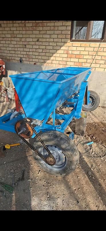 Сеялка-тракторная навесная, многорядная Назначение: - высев зерновых at lalafo.kg Сеялка-тракторная навесная, многорядная Назначение: - высев зерновых