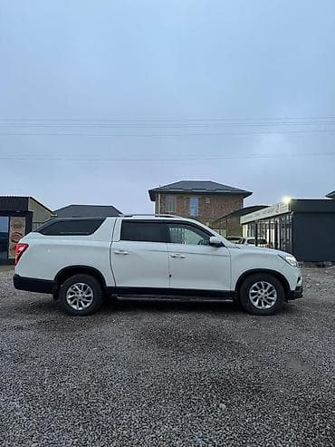 Ковролин: Ssangyong Rexton Khan: 2019 г., 2.2 л, Автомат, Дизель, Жол тандабас lalafo.kg да — 4 Ковролин: Ssangyong Rexton Khan: 2019 г., 2.2 л, Автомат, Дизель, Жол тандабас — 4