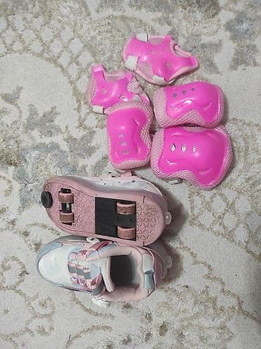 Детский набор для активных прогулок. 1) Кроссовки-ролики для девочки at lalafo.kg Детский набор для активных прогулок. 1) Кроссовки-ролики для девочки